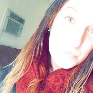 Meet your Posher, Lina